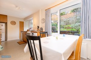 Kitchen/Breakfast Room- click for photo gallery